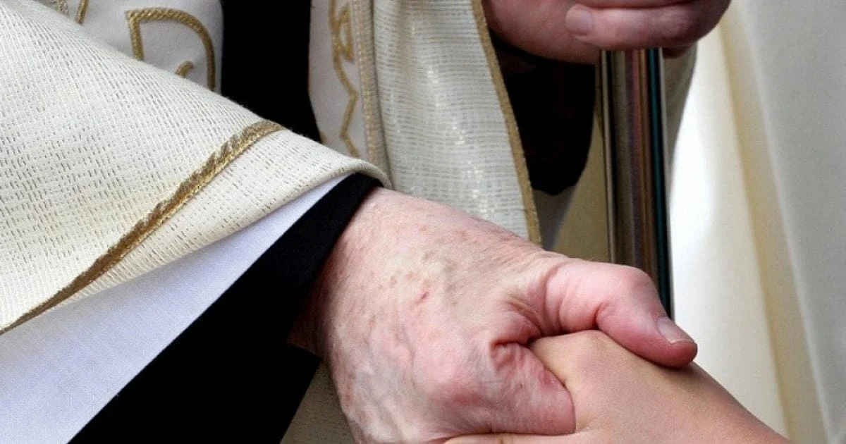 f i cappuccini indagano sul prete pedofilo 7vwn