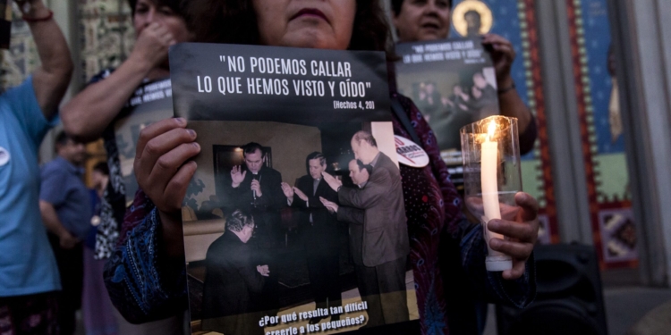 cile vescovi pedofilia scaled 1