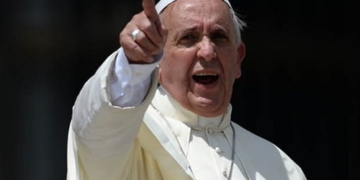 Papa Francesco nervoso
