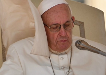 Papa Francesco 990x403 1