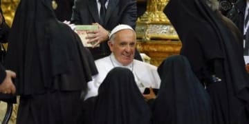 00050FCB l incontra tra papa francesco e le suore di clausura