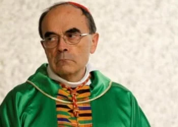 arcivescovo lione processo barbarin 2019 twitter