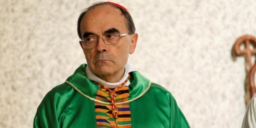 arcivescovo lione processo barbarin 2019 twitter