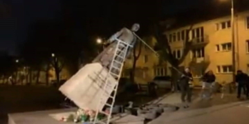 1550774492 statua danzica