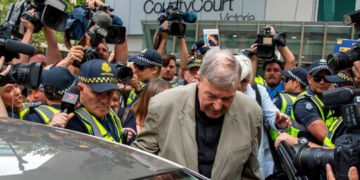 Australia Cardinal Charged 95449