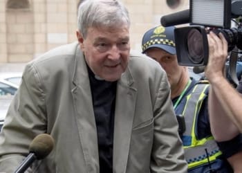 kardinal george pell verlaesst