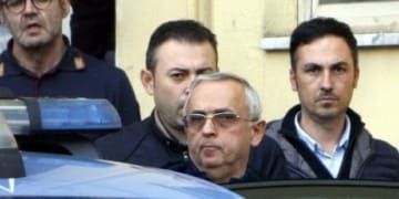 4851578 2049 frattari notitle