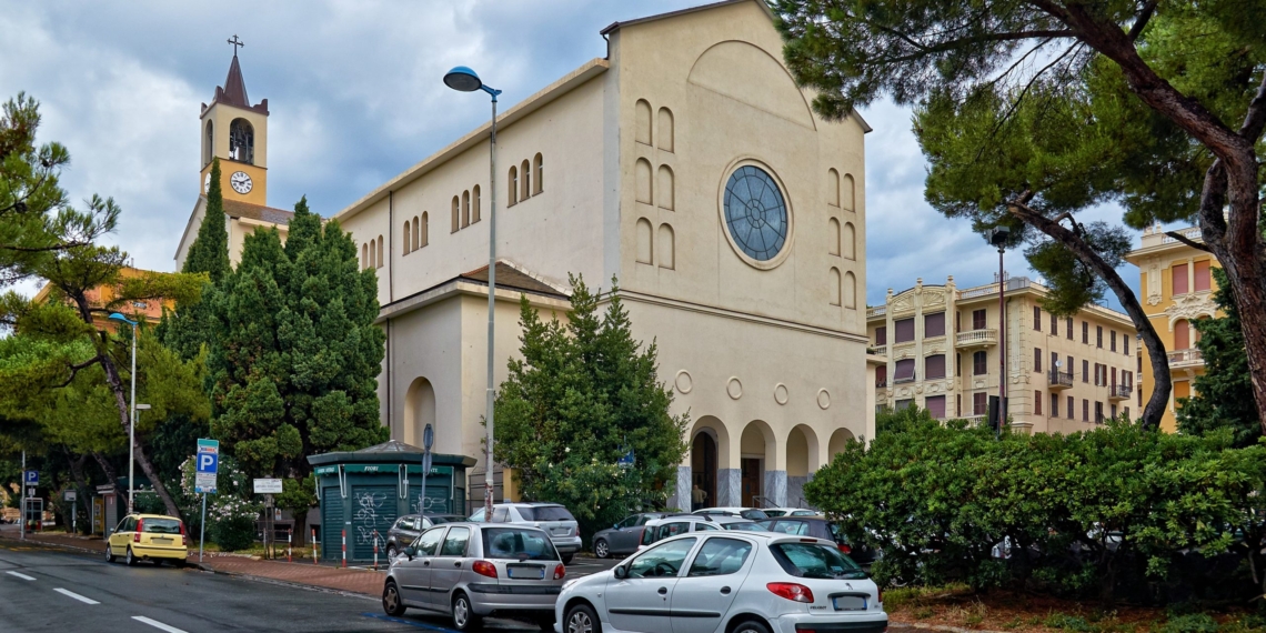 Chiesa di Santa Teresa del Bambin Gesu panoramio scaled 1