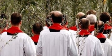 preti chiesa sacerdoti c imagoeconomica 296644