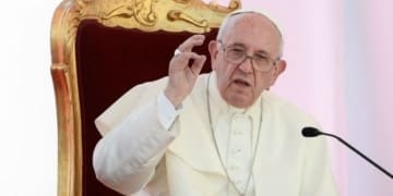 bergoglio 690x362 1