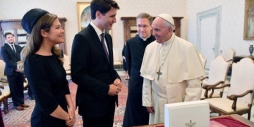 2470369 1600 trudeaupapabis
