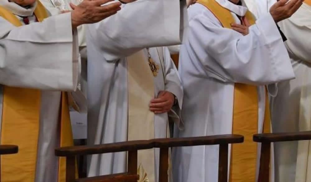 0005CBFB pedofilia chiesa