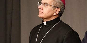 1636708909 0 rugolo il vescovo al telefono ho insabbiato il carteggio con la chiesa