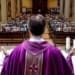 italian priest says mass to selfies church coronavirus italy