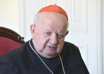 Polonia cardinale Dziwisz ricorda Giovanni Paolo II nel 15 della morte. Gli chiediamo di prendersi cura di tutti noi articleimage