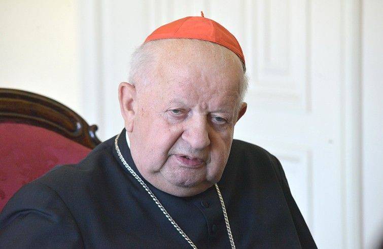 Polonia cardinale Dziwisz ricorda Giovanni Paolo II nel 15 della morte. Gli chiediamo di prendersi cura di tutti noi articleimage