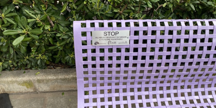 I vescovi italiani incontrano le vittime degli abusi mentre i sopravvissuti svelano la memoria