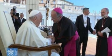 Morrone e Papa Francesco 696x387 1