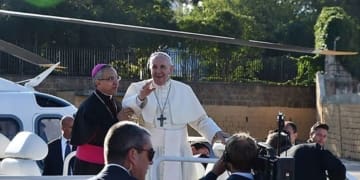 foto papa piazza armerina