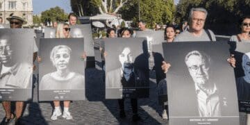 Manifestacion victimas abusos 2727337264 17415878 660x371