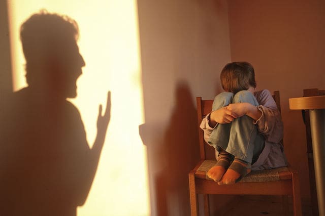 Bambini maltrattati sono 18 milioni in Europa